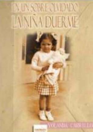 EN UN SOBRE OLVIDADO LA NIÑA DUERME
